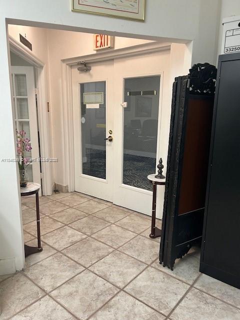 5601 Collins Ave, Miami Beach, FL 33140 - photo 11