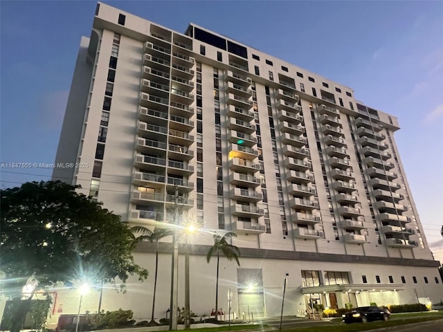 13499 Biscayne Blvd Unit 407, North Miami, FL 33181 - photo 3