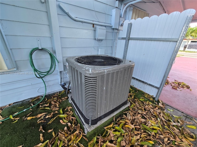 2401 NW 91st St, Miami, FL 33147 - photo 44