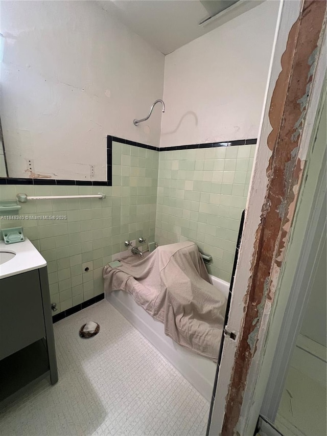 2421 Lake Pancoast Dr Unit 4D, Miami Beach, FL 33140 - photo 13