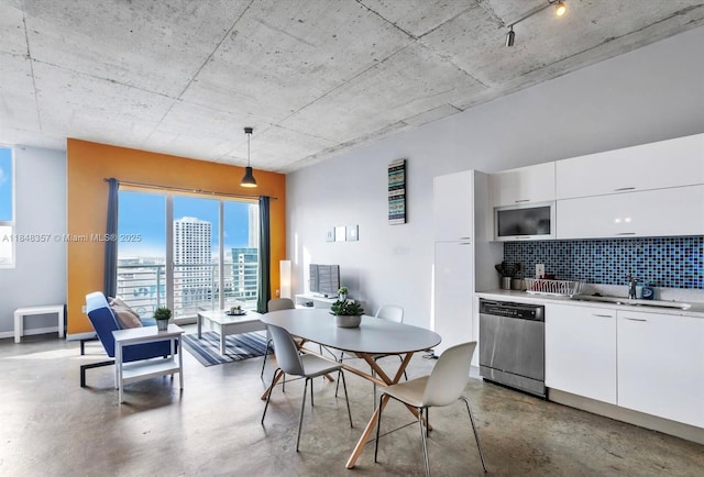 133 NE 2nd Ave Unit 2015, Miami, FL 33132 - photo 3