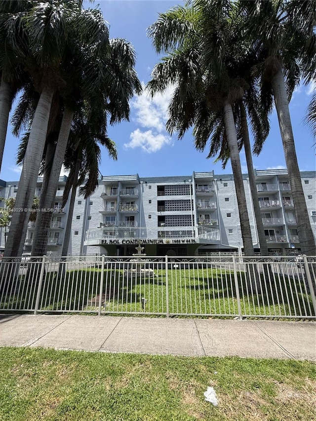 1655 W 44th Pl Unit 345, Hialeah, FL 33012 - photo 1