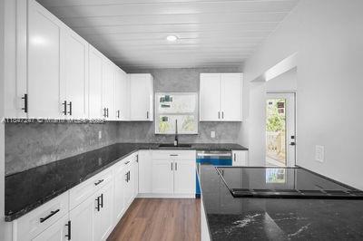 8477 SE Begonia Way, Hobe Sound, FL 33455 - photo 4