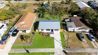 8477 SE Begonia Way, Hobe Sound, FL 33455 - photo 18