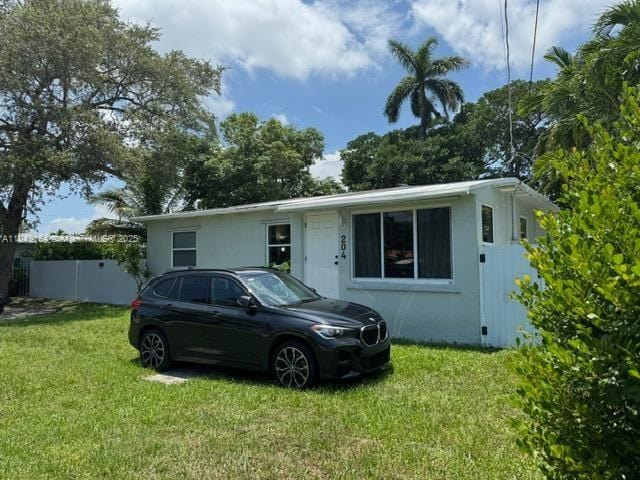 204 SW 7th Ave, Hallandale Beach, FL 33009 - photo 1