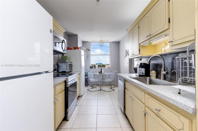 4330 Hillcrest Dr Unit 519, Hollywood, FL 33021 - photo 14