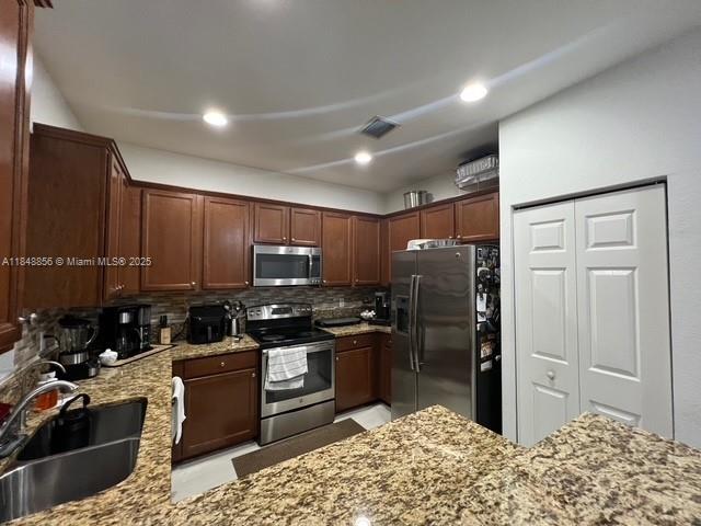 11290 NW 88th Ter, Doral, FL 33178 - photo 8