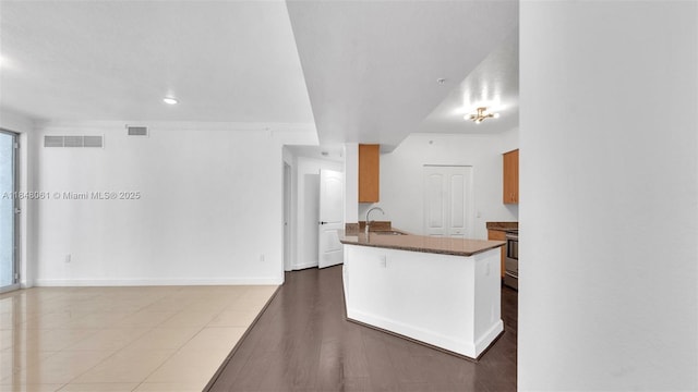 1830 Radius Dr Unit 405, Hollywood, FL 33020 - photo 7