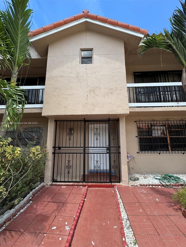 570 NW 109th Ave Unit 1204, Miami, FL 33172 - photo 1