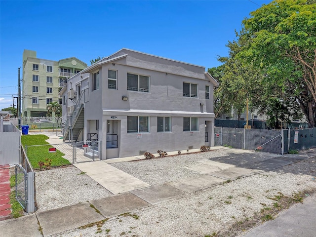 600 NW 25th Ct, Miami, FL 33125 - photo 1