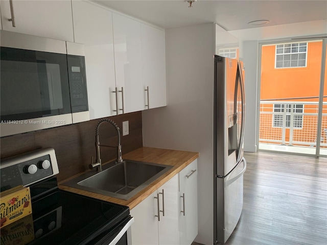 450 SW 3rd St Unit 10, Miami, FL 33130 - photo 2