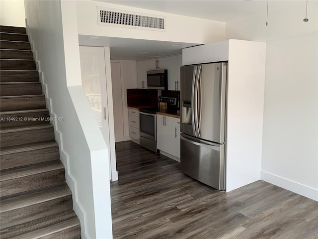 450 SW 3rd St Unit 10, Miami, FL 33130 - photo 3
