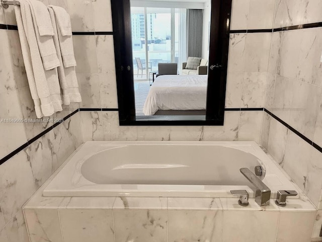 4391 Collins Ave Unit 918, Miami Beach, FL 33140 - photo 4