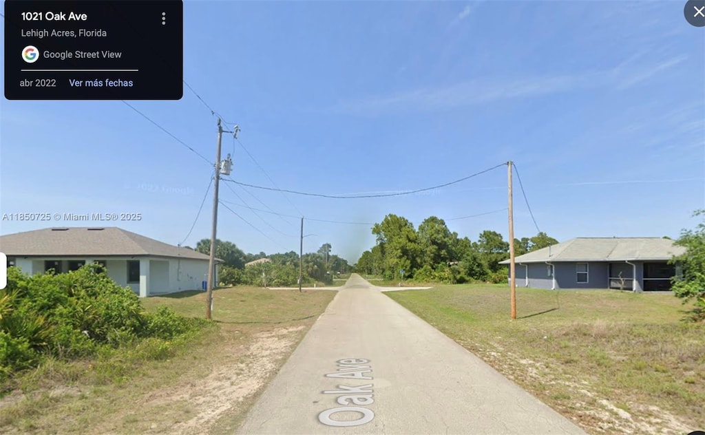1021 Oak Ave, Lehigh Acres, FL 33972 - photo 3