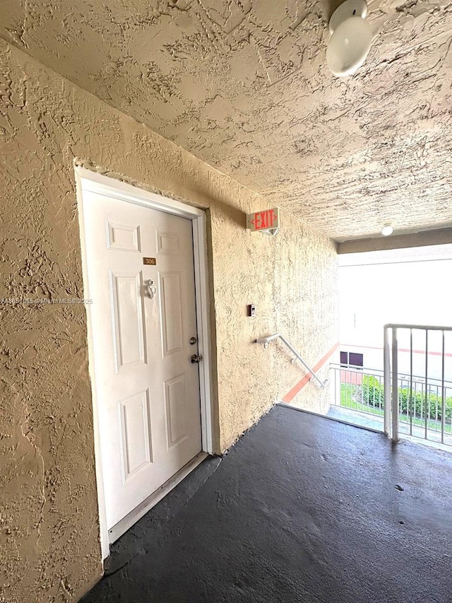 18850 NW 57th Ave Unit 306, Hialeah, FL 33015 - photo 2