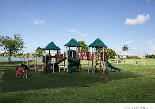 Listing photo 3 for SW 376th St, Homestead FL 33035