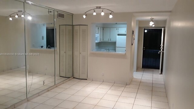 546 SW 1st St Unit 209, Miami, FL 33130 - photo 3