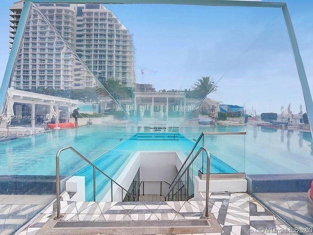 view of swimming pool