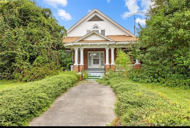 view of front facade featuring a porch