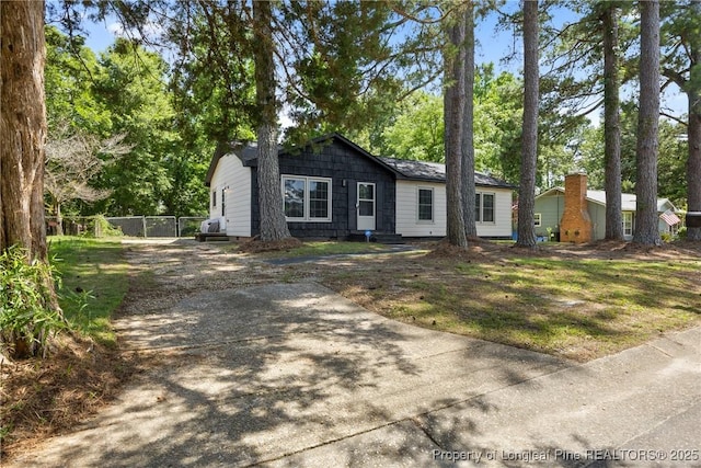 718 Buena Vista Dr, Fayetteville, NC 28311 - photo 3