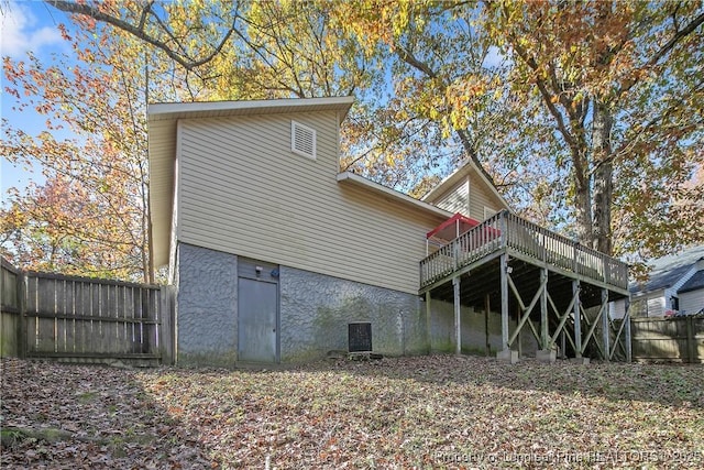 303 Whipple Tree Ln, Fayetteville, NC 28314 - back of house with a deck