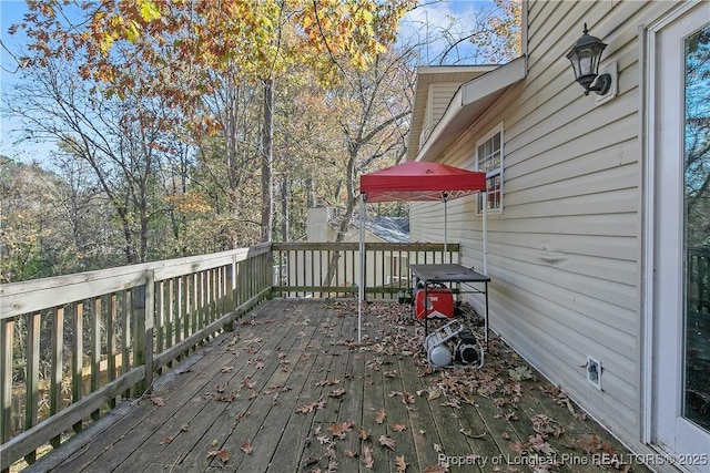 303 Whipple Tree Ln, Fayetteville, NC 28314 - view of wooden deck