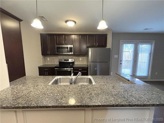 2626 Gardner Park Dr, Fayetteville, NC 28304 - photo 9