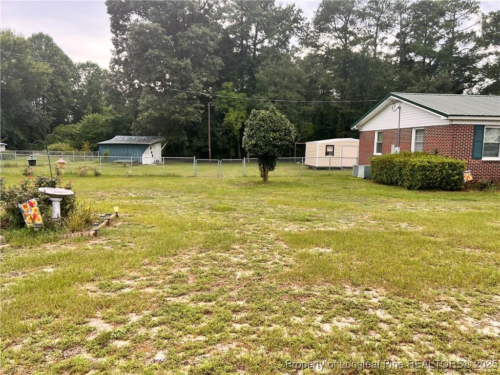 8840 SE Hasty Rd SE, Laurinburg, NC 28352 - photo 4