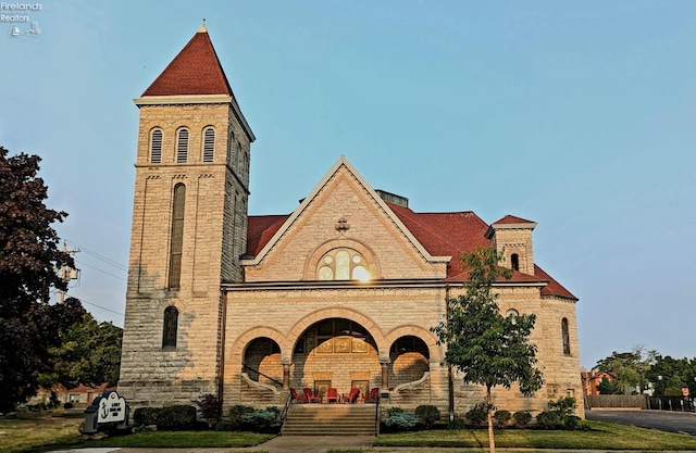 view of building exterior