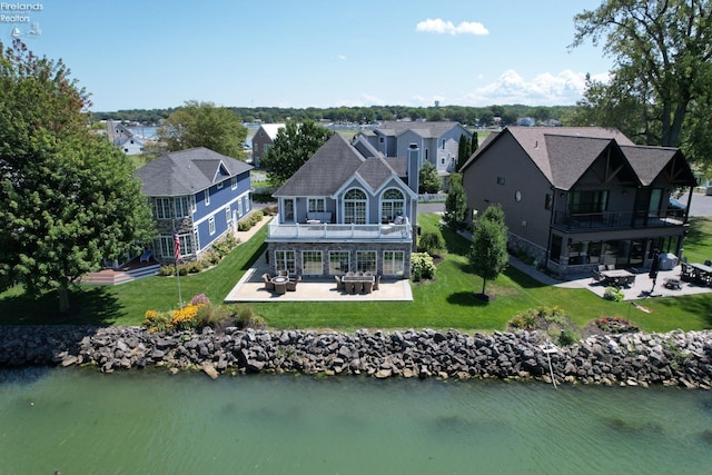 bird's eye view featuring a water view