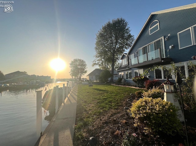 1909 N Nan Ave, Marblehead, OH 43440 - view of yard featuring a water view