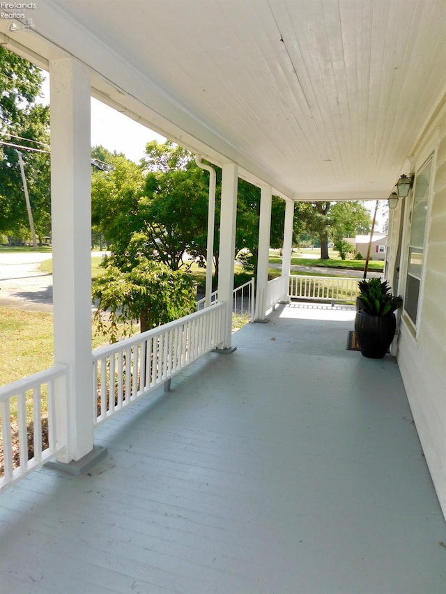 view of patio / terrace with a porch