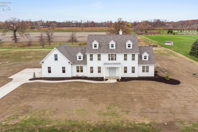 view of front of house with a front lawn