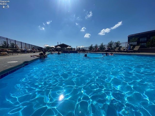 view of swimming pool