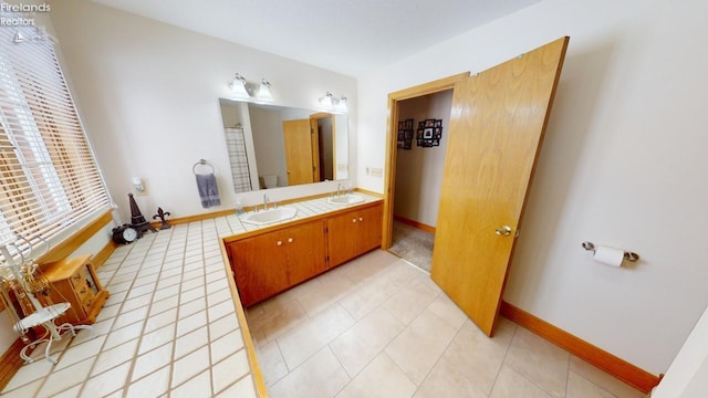 bathroom with vanity