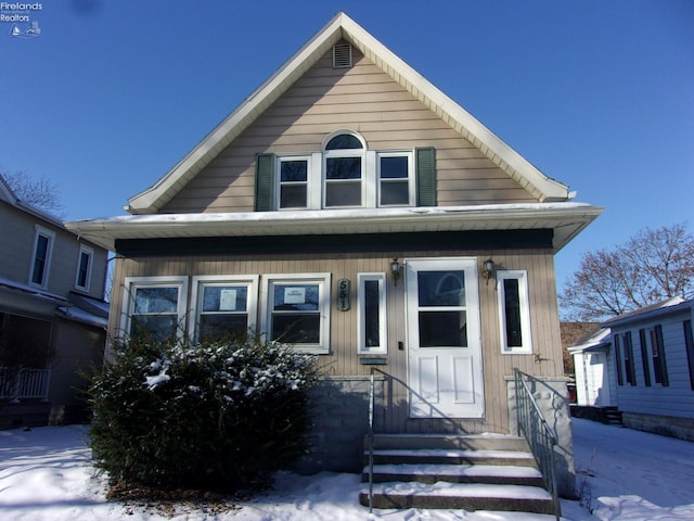 view of front of property