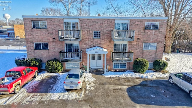 multi unit property with a balcony