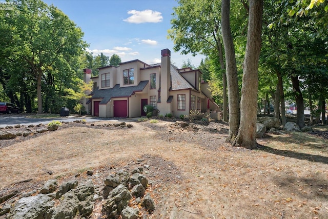 view of front of house featuring a garage