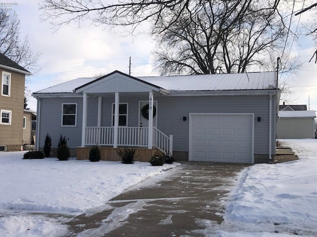 single story home featuring a garage