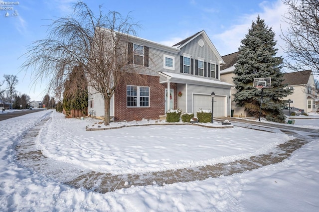 view of front property featuring a garage