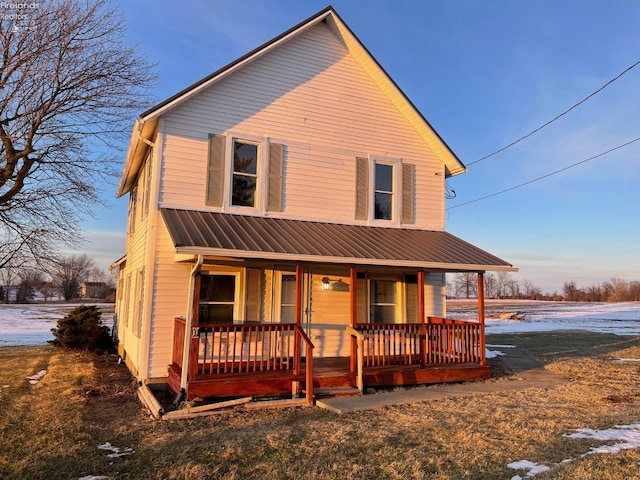 view of front facade featuring covered porch