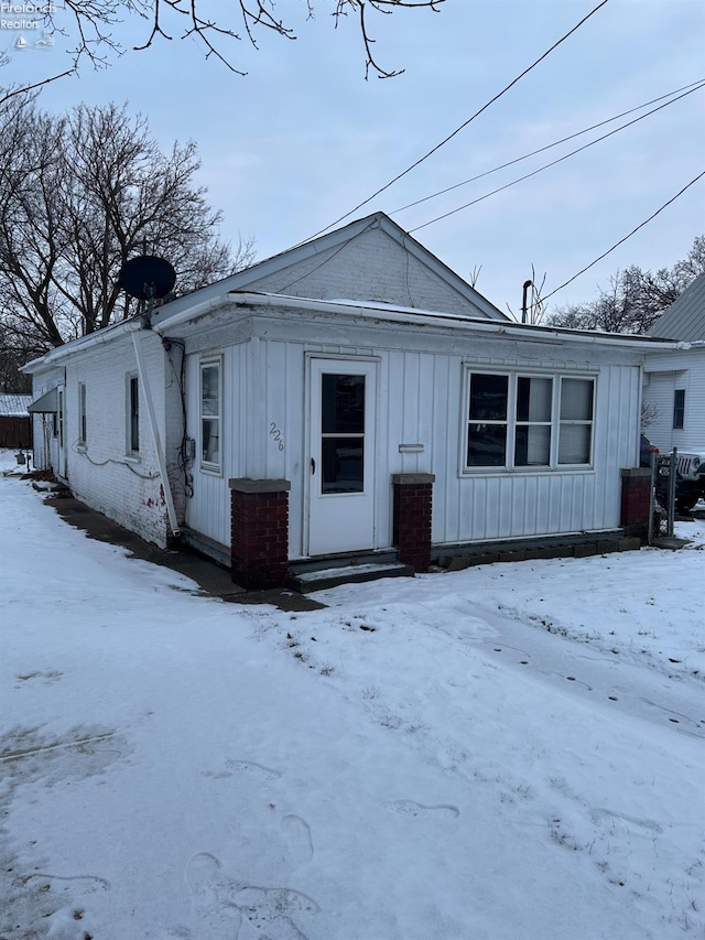 view of front of property