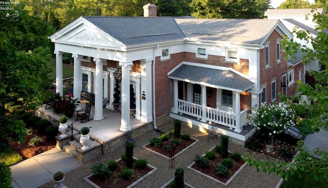 view of front of house featuring a porch