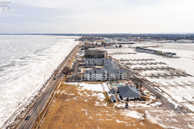 bird's eye view with a water view