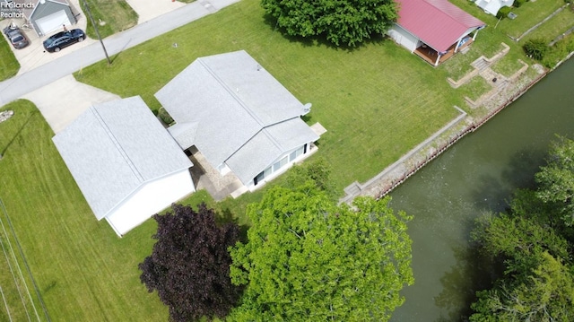 bird's eye view featuring a water view