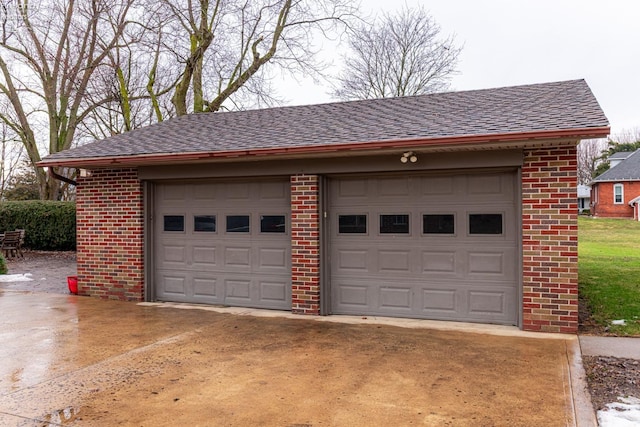 view of detached garage