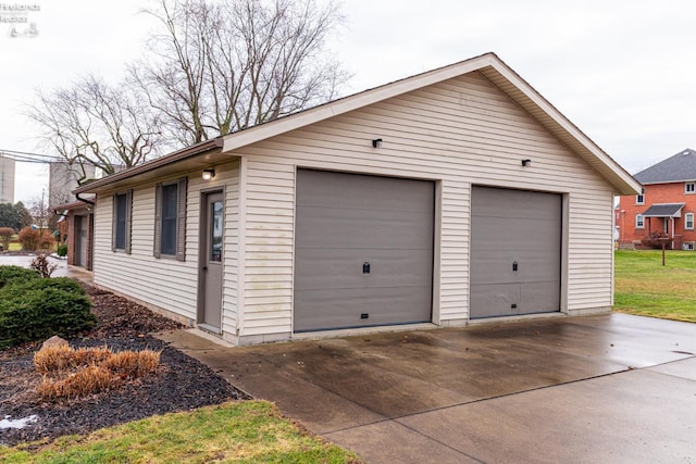 view of detached garage