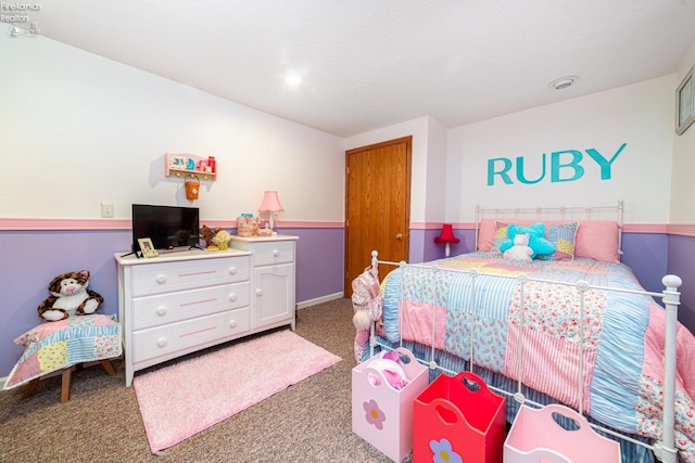 view of carpeted bedroom