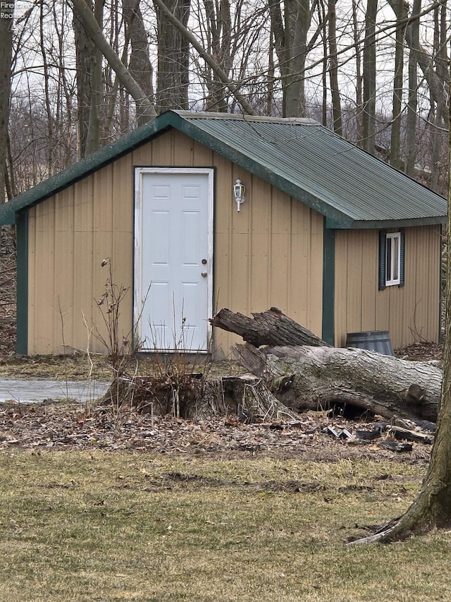 view of outbuilding featuring an outdoor structure