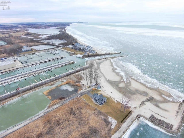 bird's eye view with a water view